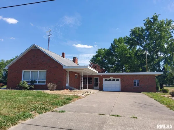 13548 Ewing Rd, Whittington, IL 62897