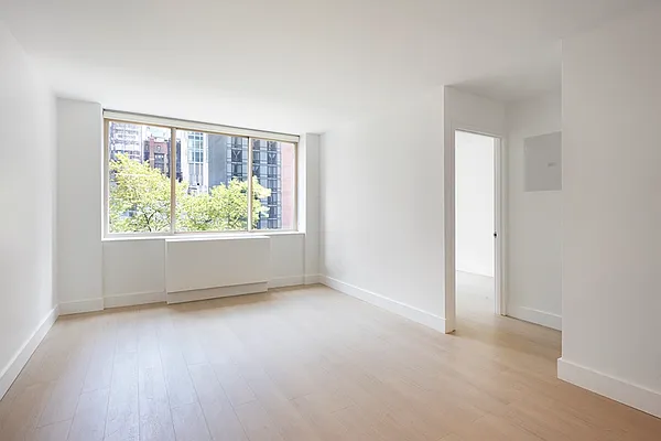 Rented by Greystar | media 36