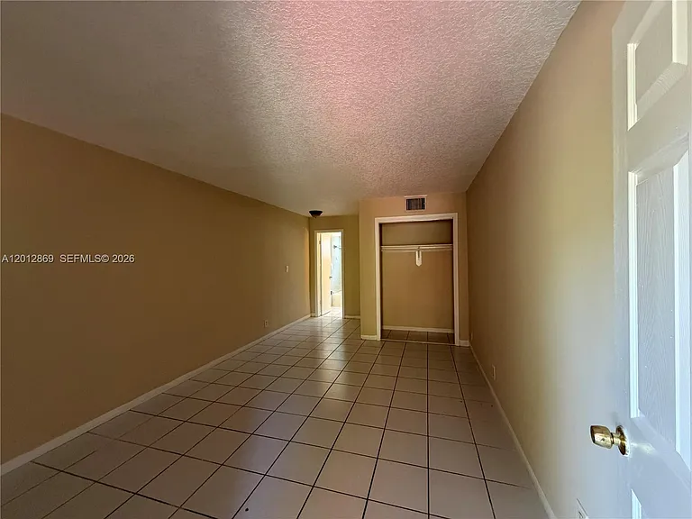 1702 McKinley St #4 — Photo 22