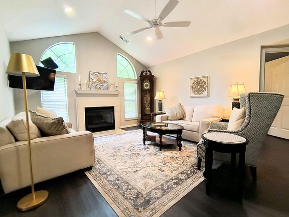 5th image of 243 Deer Cross Ln