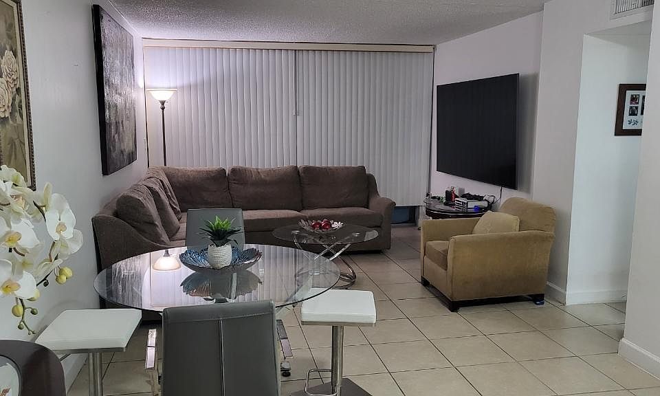 1st image of 840 NW 87th Ave APT 305