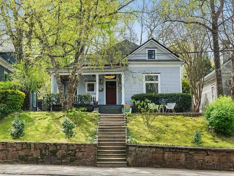 307 Georgia Ave SE — Photo 5