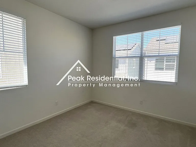 3236 Sunny Gate Ln — Photo 26