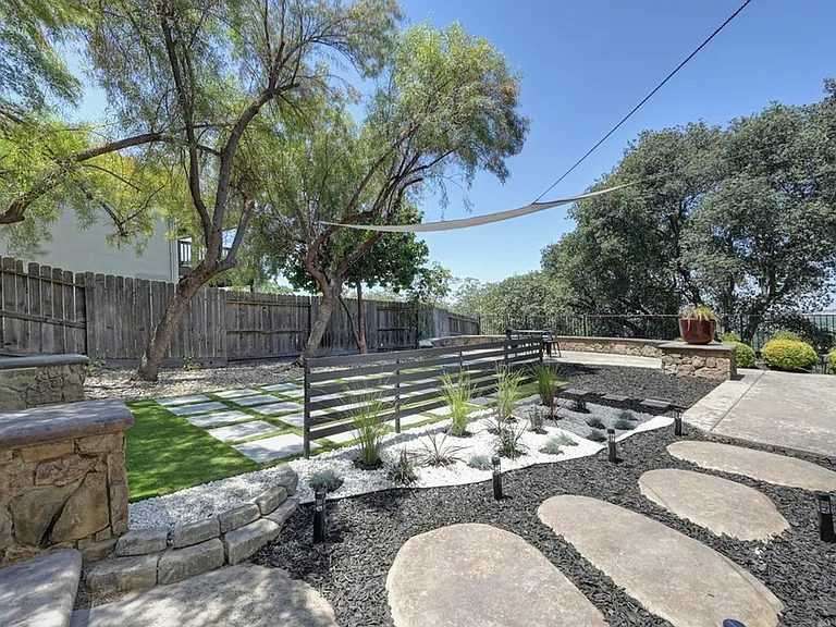 7029 Pembroke Way — Photo 81