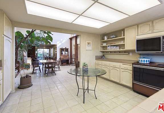 5th image of 2735 Bottlebrush Dr