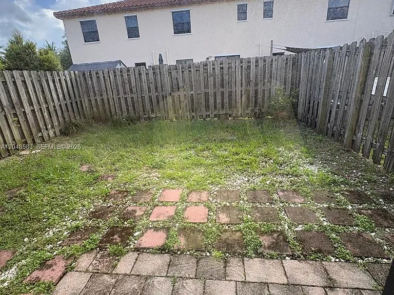 17460 SW 153rd Ave — Photo 10