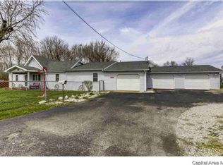 19052 Cemetery Rd, Virden, IL 62690