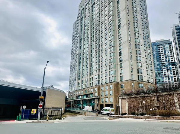101 Subway Cres Unit 2205, Toronto, ON M9B 6K4