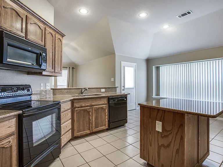 2820 Red Wolf Dr — Photo 1
