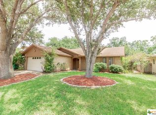 304 Ridge Dr, Victoria, TX 77904