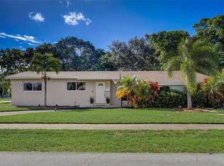 940 NW 181st St, Miami Gardens, FL 33169