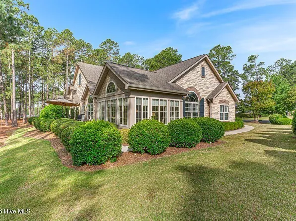 109 Essex Place, Southern Pines, NC 28387