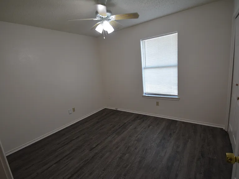 2508 Butterfield Dr — Photo 6
