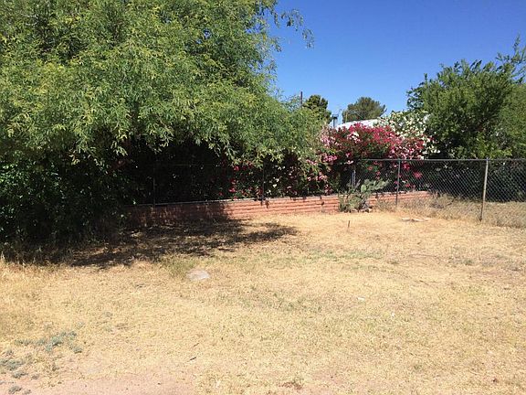 3rd image of 2185 W Camino Amigo