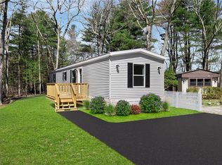 7 Hide Away St, Coventry, RI 02816