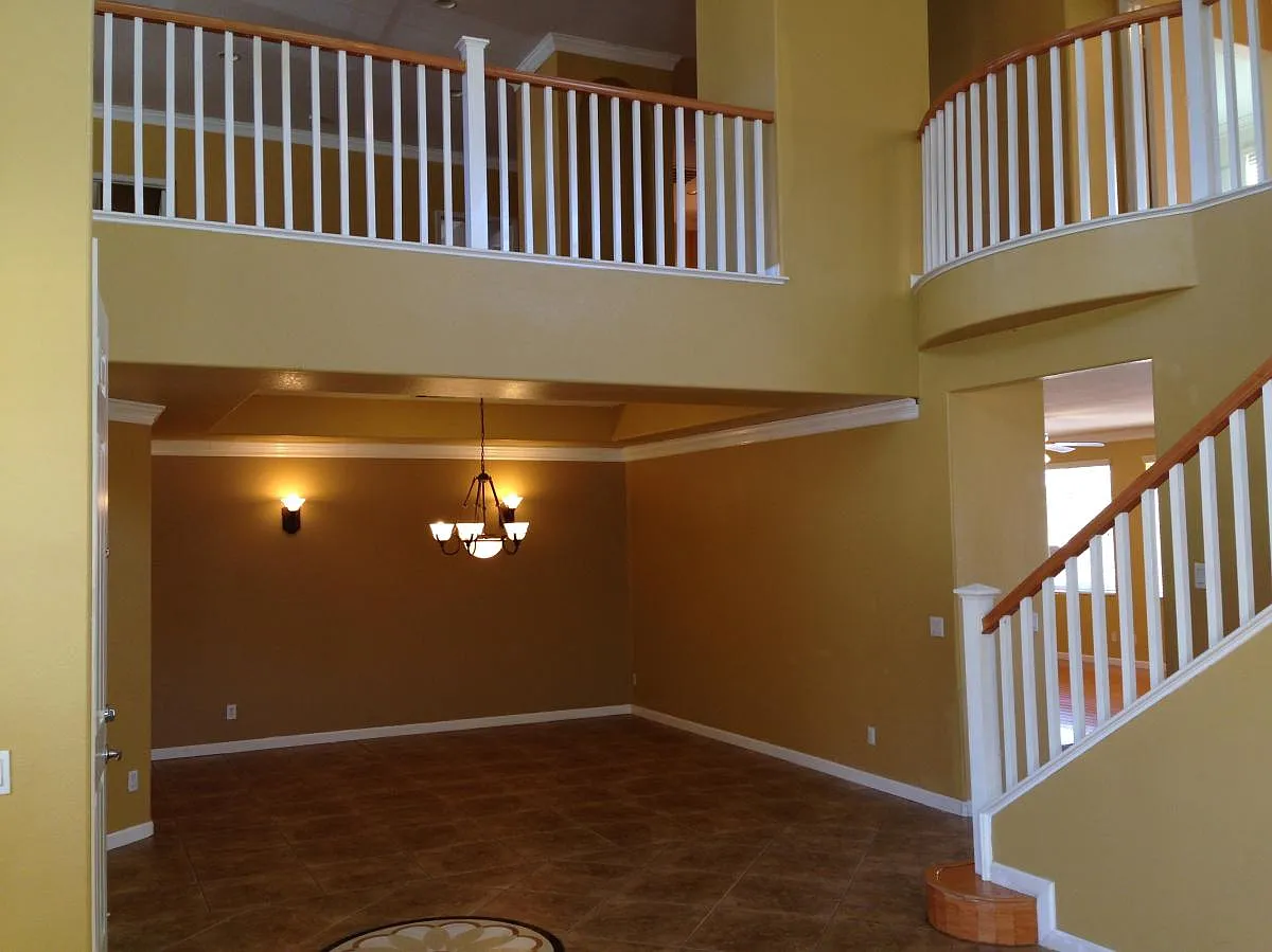 5 bed, 3.5 bath, 4000 sqft, $4,800 — Photo 4