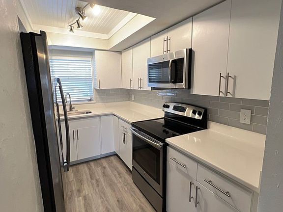 4th image of 1840 Morrill St #11834784