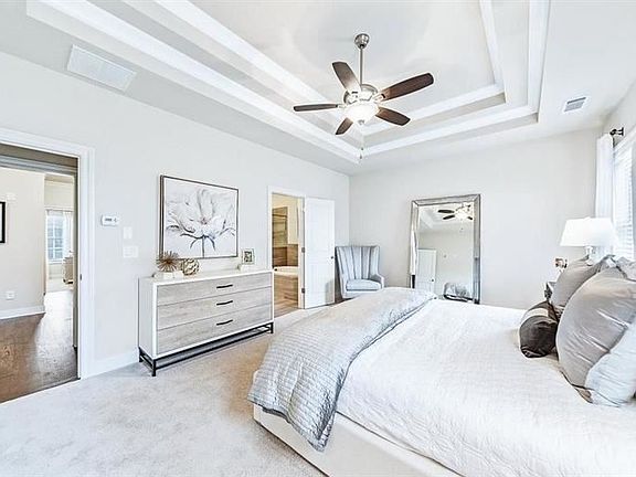 5th image of 2464 Skyland Dr NE #33