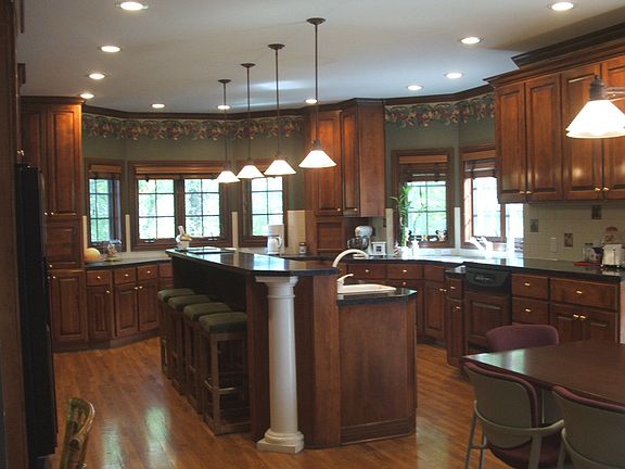2nd image of 160 Merywen Cir
