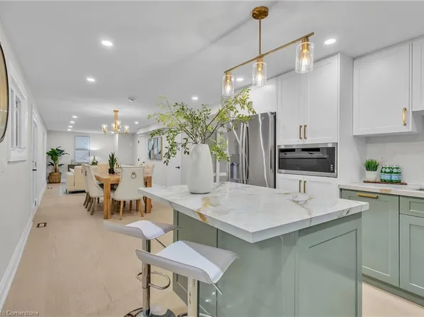 370 Ironwood Rd, Guelph, ON N1G 3N8