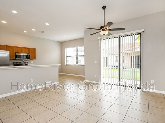 4th image of 412 Cinnamon Dr