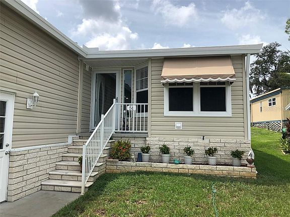 3rd image of 51 Palm Forest Dr