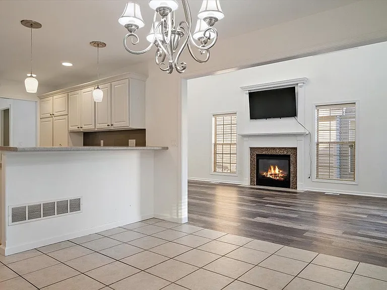 1200 Heron Dr — Photo 7