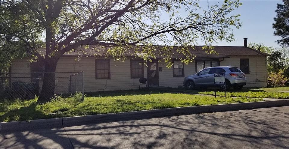 1st image of 2120 Christine Ave