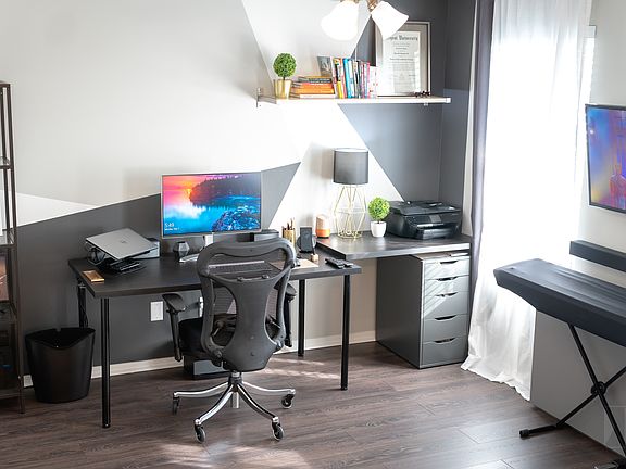 Updated Office/Flex Space