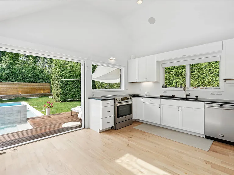 50 Terry Dr — Photo 9