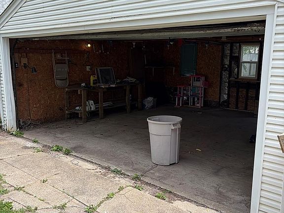5th image of 1112 S 28th St