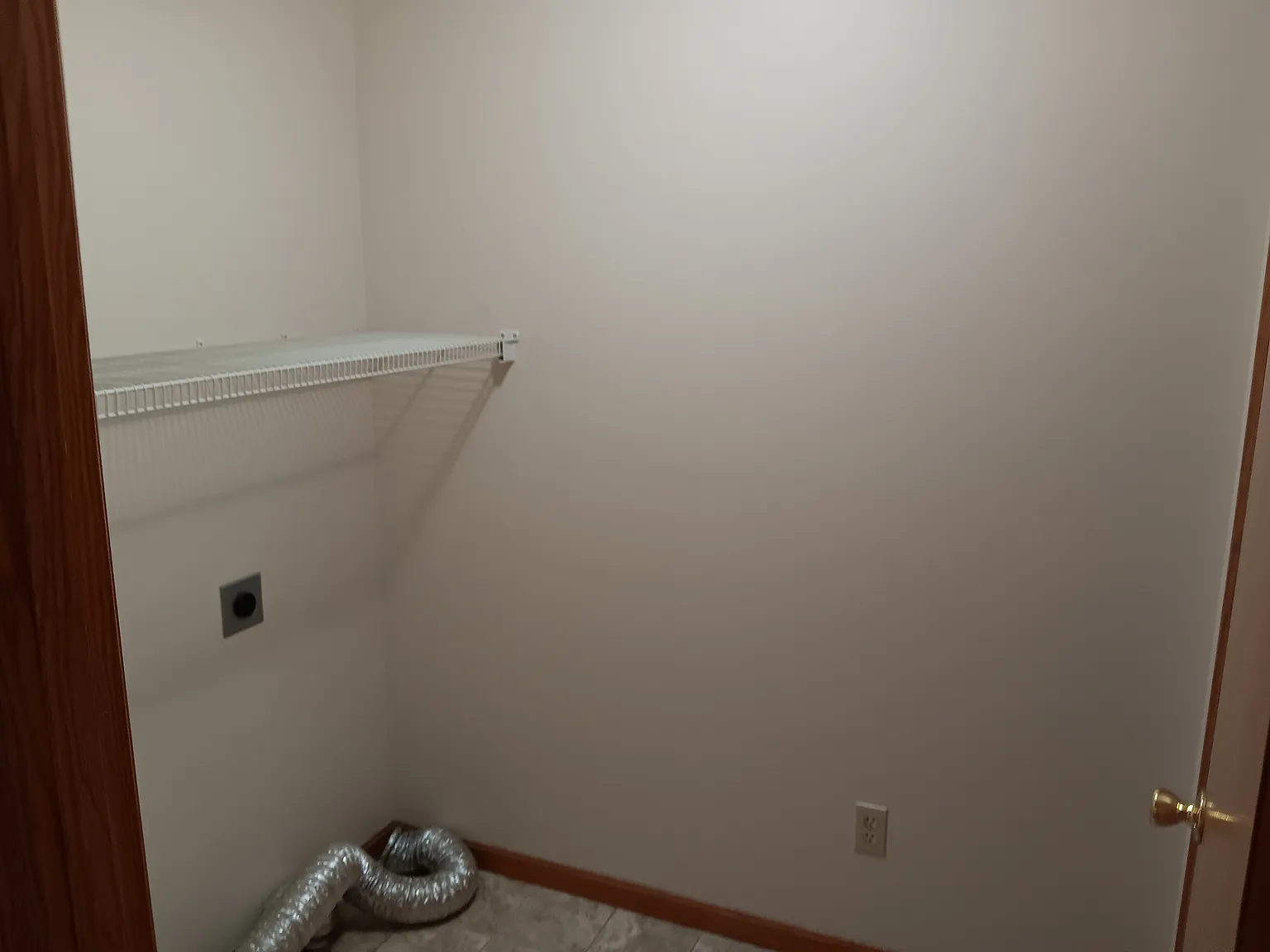 2 bed, 1000 sqft, $1,250 — Photo 2