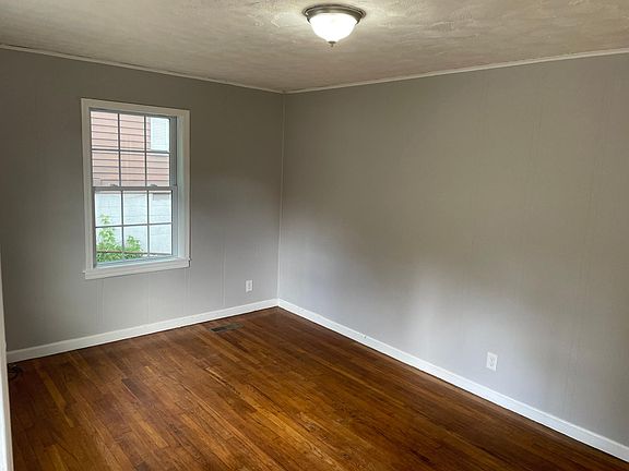 2nd image of 1018 Groner Dr