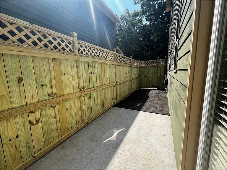 750 Village Field Ct — Photo 20