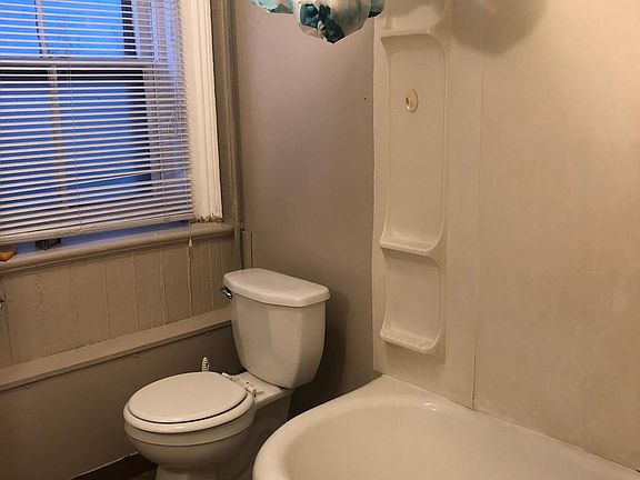 5th image of 91 Hunter Ave #91