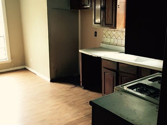 3rd image of 9530 Catlett Ln