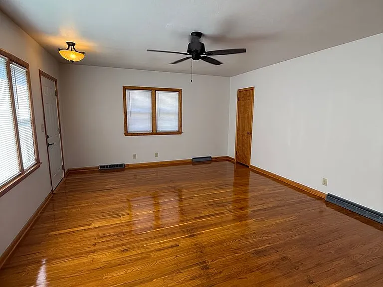 834 S 20th St — Photo 3