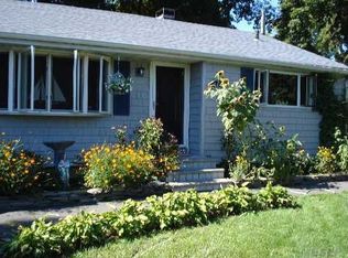 446 Madison Ave, Brentwood, NY 11717