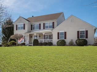 26 Country Meadow Rd, Hackettstown, NJ 07840