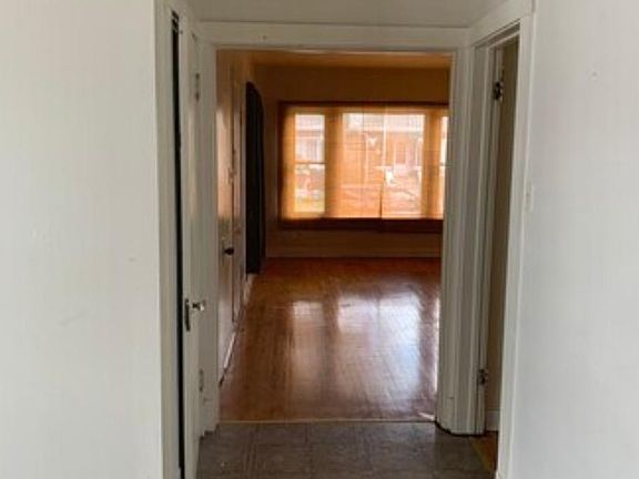 5th image of 1847 Cuyler Ave #1-F