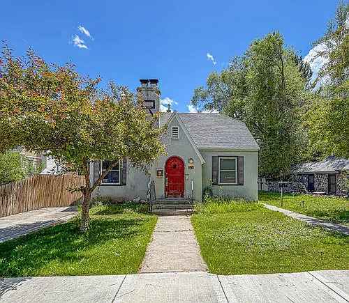 220 8th St Photo 1