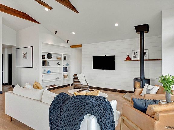 3rd image of 29385 Elkhorn Ln