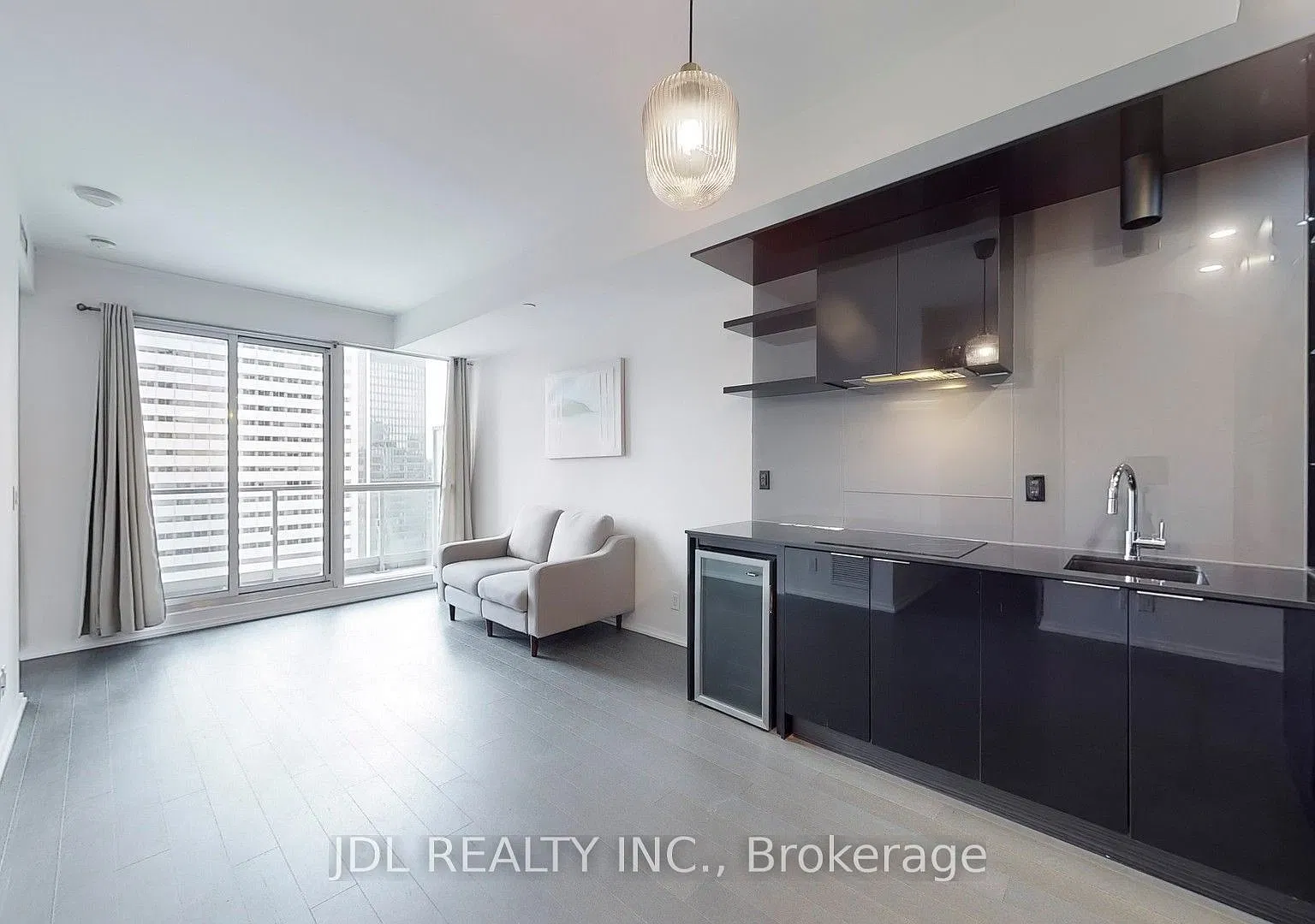 2 bed, $2,500 — Photo 2
