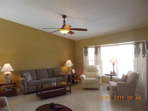 Vaulted Living room