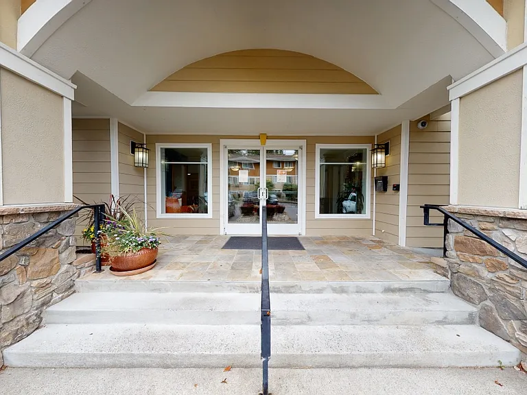 Forest Hills Estates — Photo 17