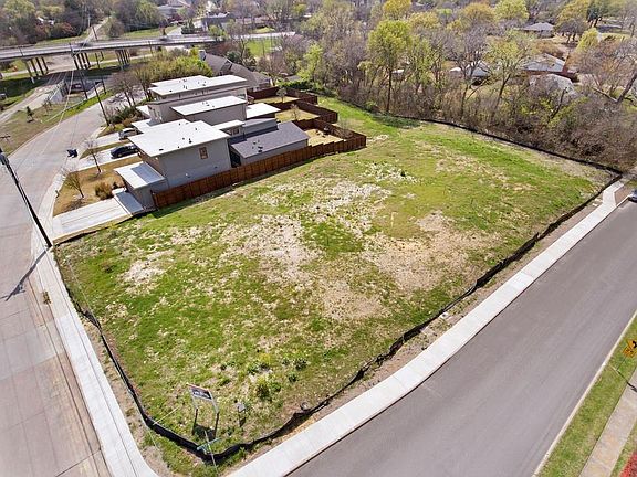 3rd image of 4680 Rockaway Dr