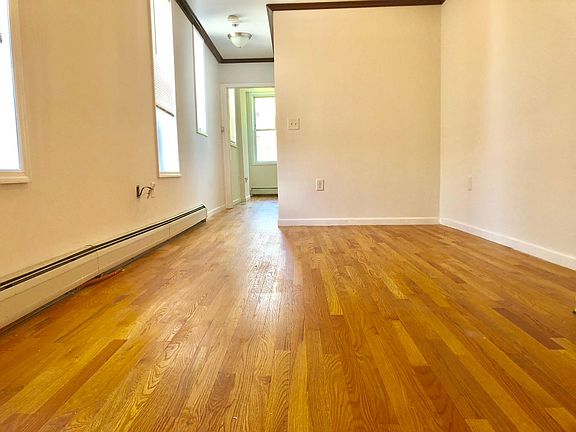 3rd image of 320 Forrest St APT 3B