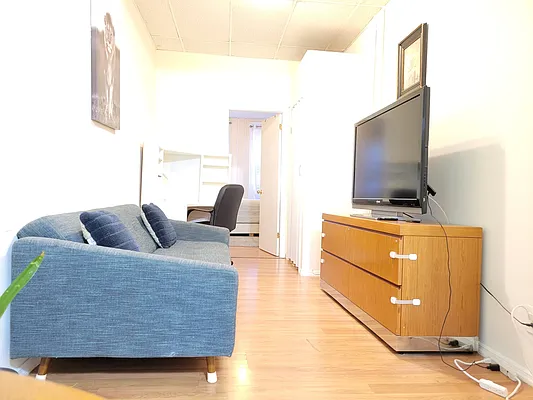 Rented by Apple Realty Group Corp | media 7