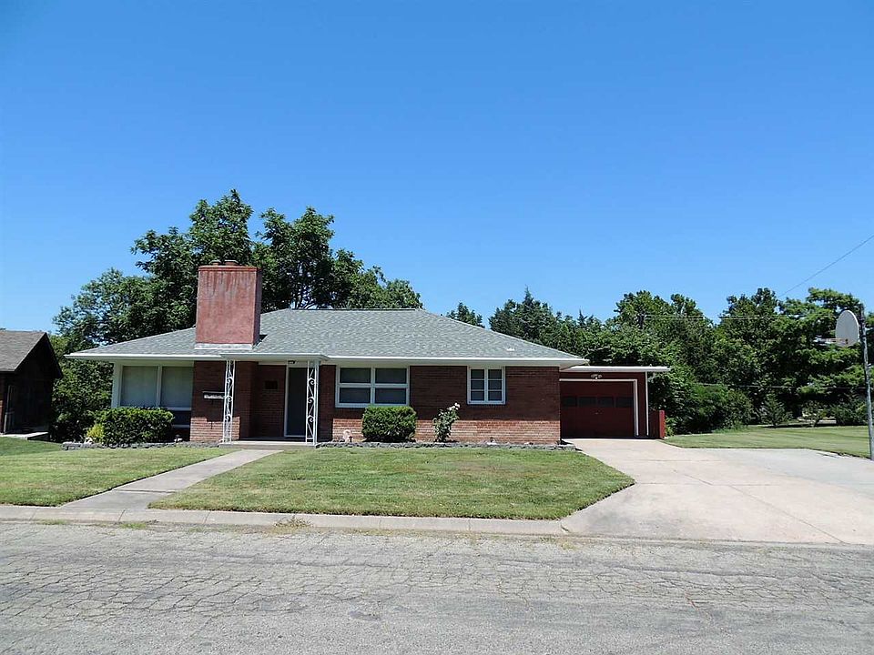 1761 Berglund Dr, Clay Center, KS 67432 Zillow