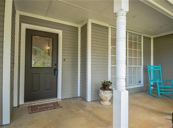 3rd image of 4205 Valleywood Dr